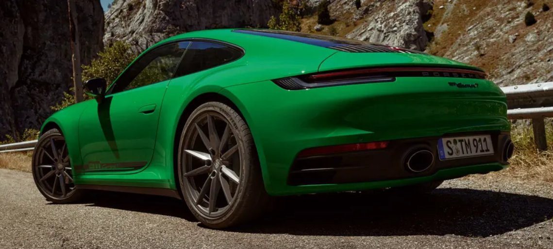 Green Porsche 911 Carrera