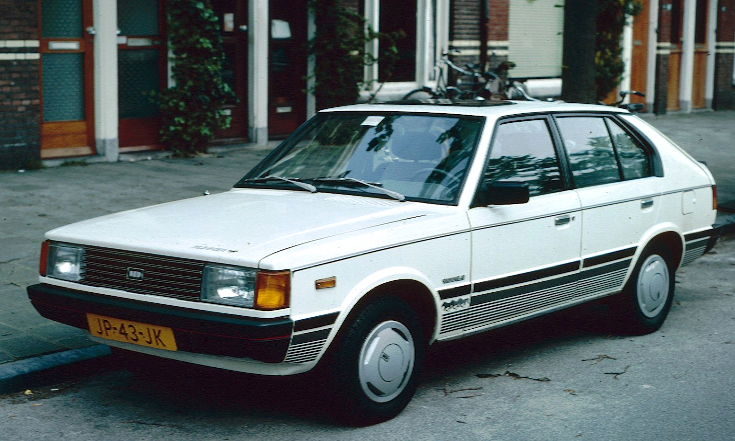 White 1984 Hyundai Pony