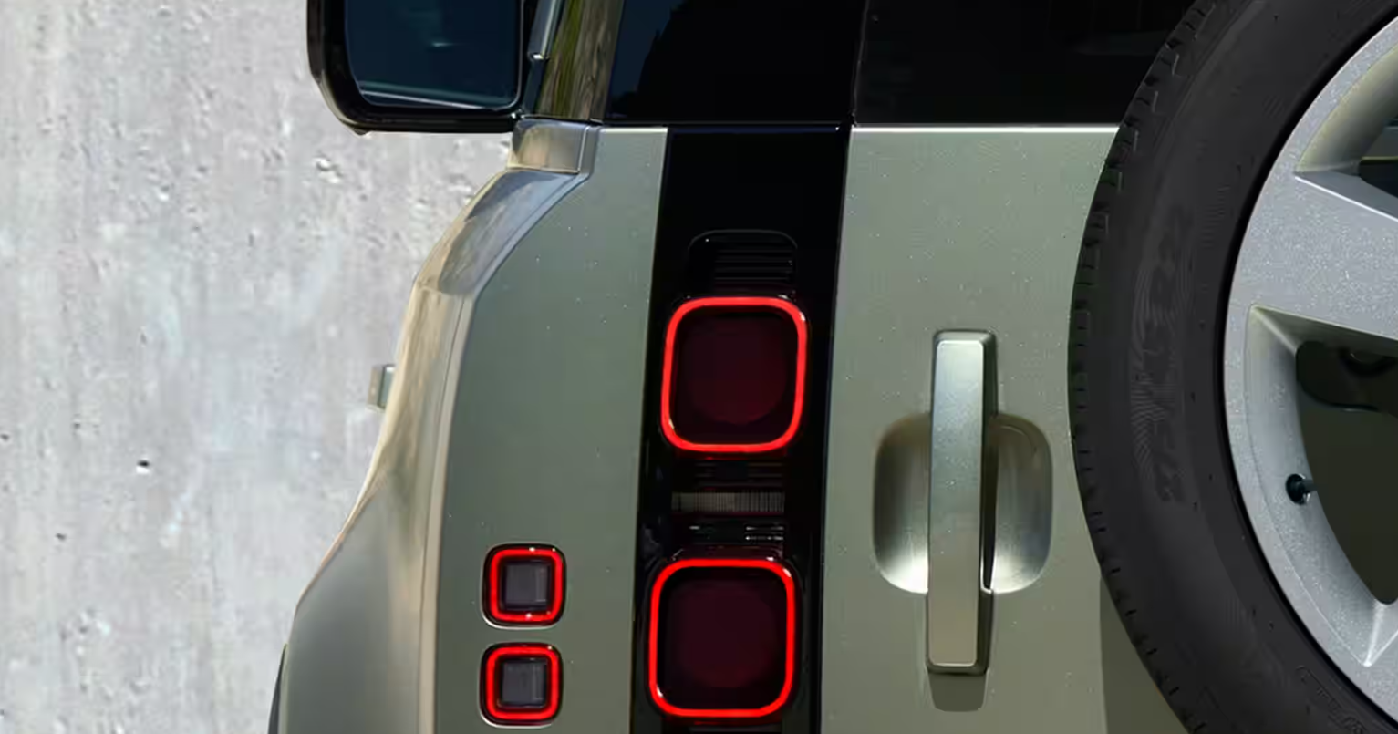 2023 Land Rover Defender 