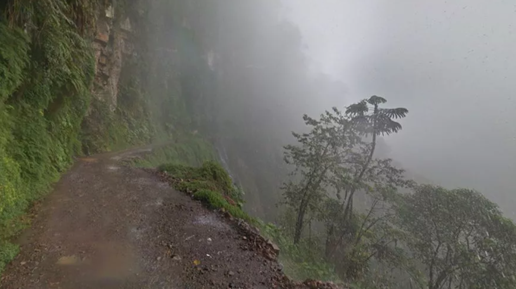 Dangerous road in bolivia