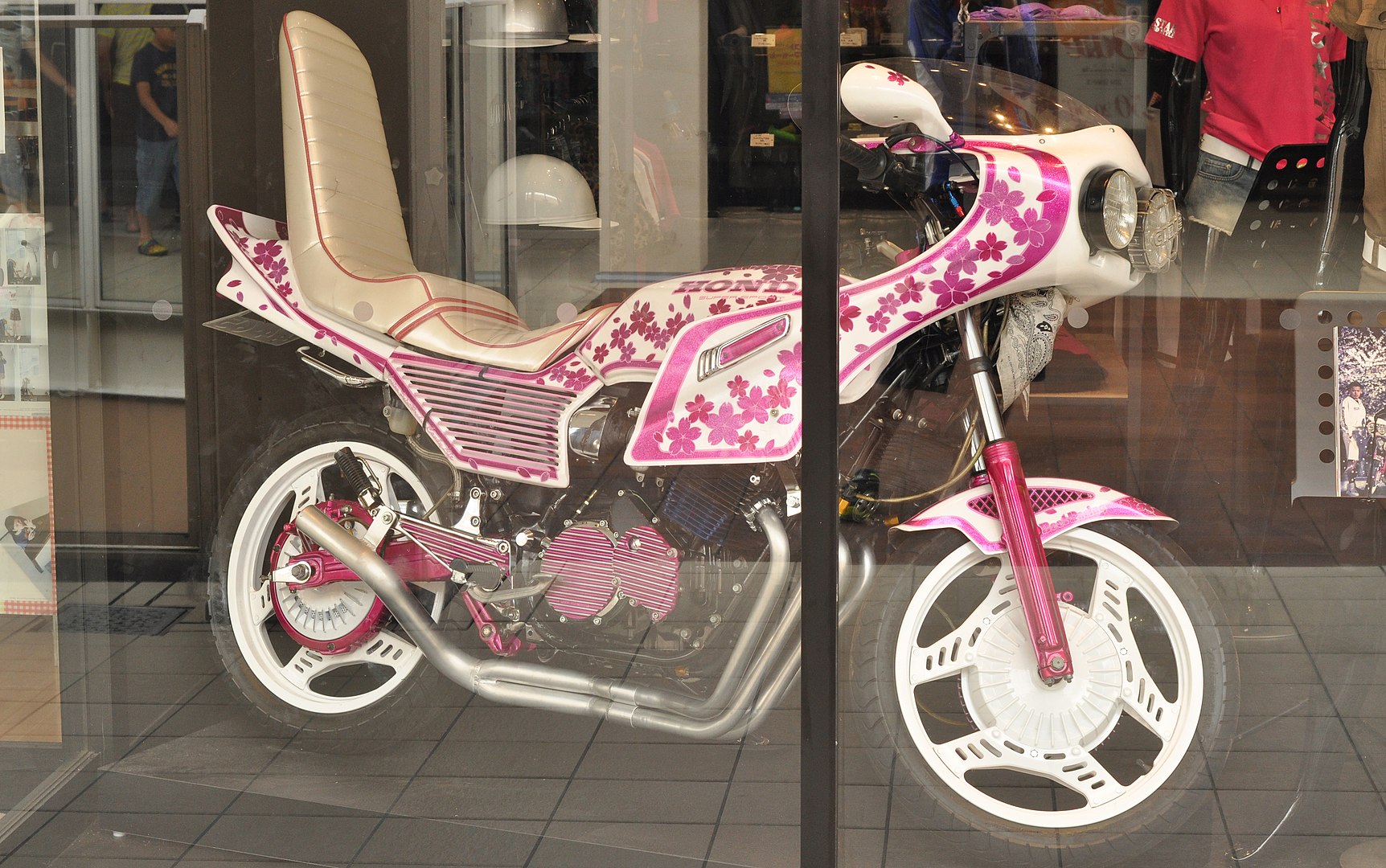Bōsōzoku-style customized motorcycle