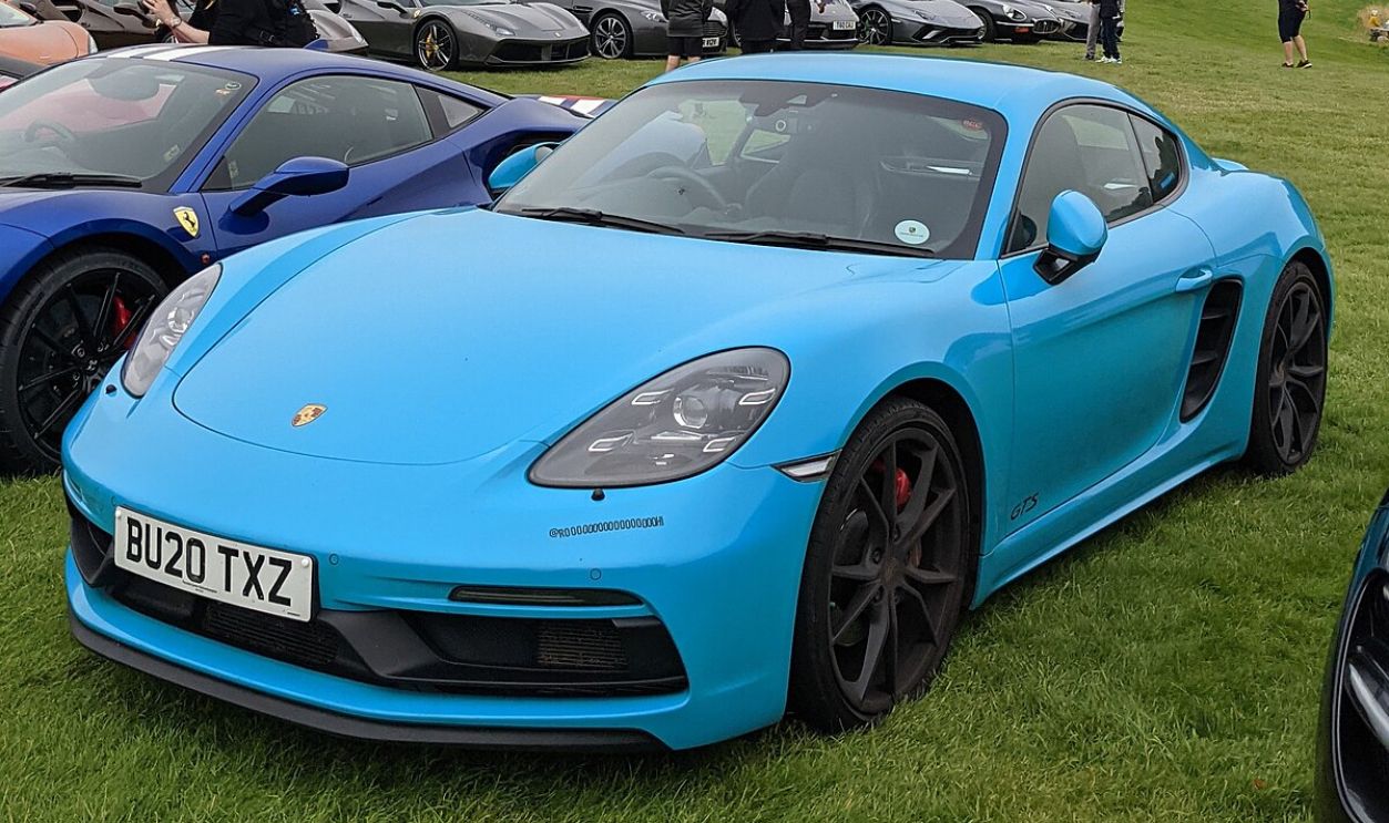 2020 Porsche 718 Cayman