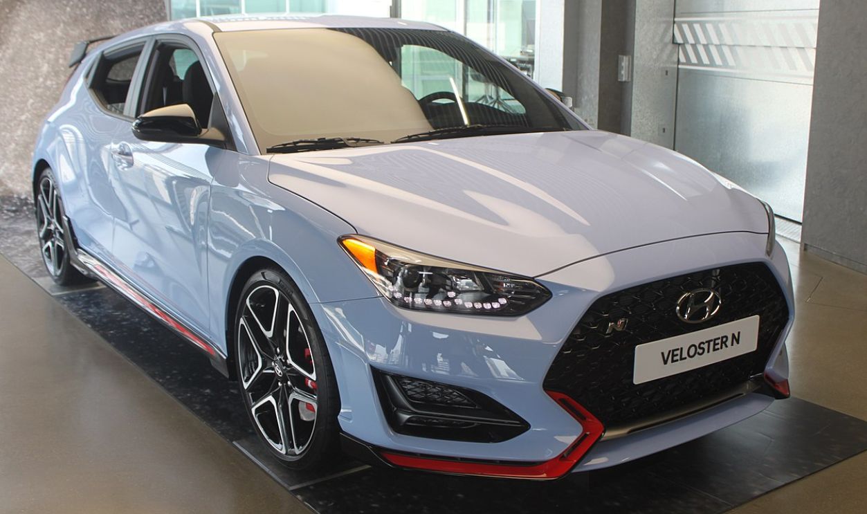 Hyundai Veloster N Front-Side
