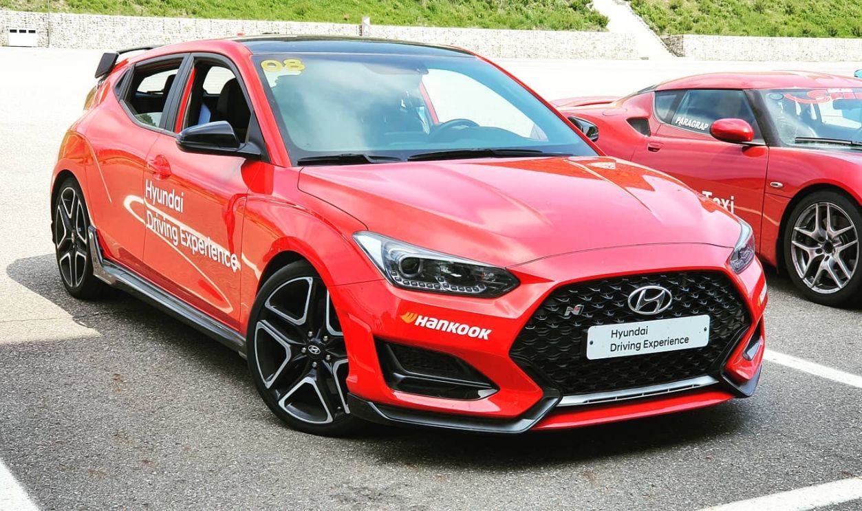 Hyundai Veloster N Front Side