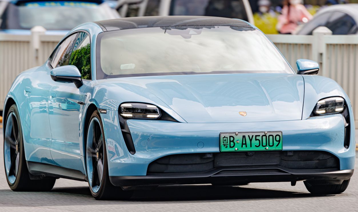PORSCHE TAYCAN China