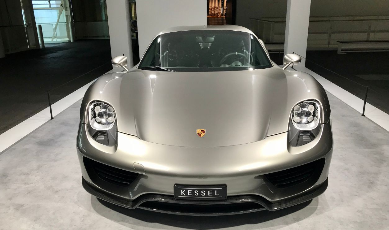 Porsche 918 Spyder (2)
