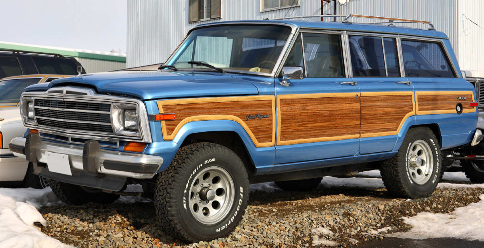 Blue Jeep Grand Wagoneer