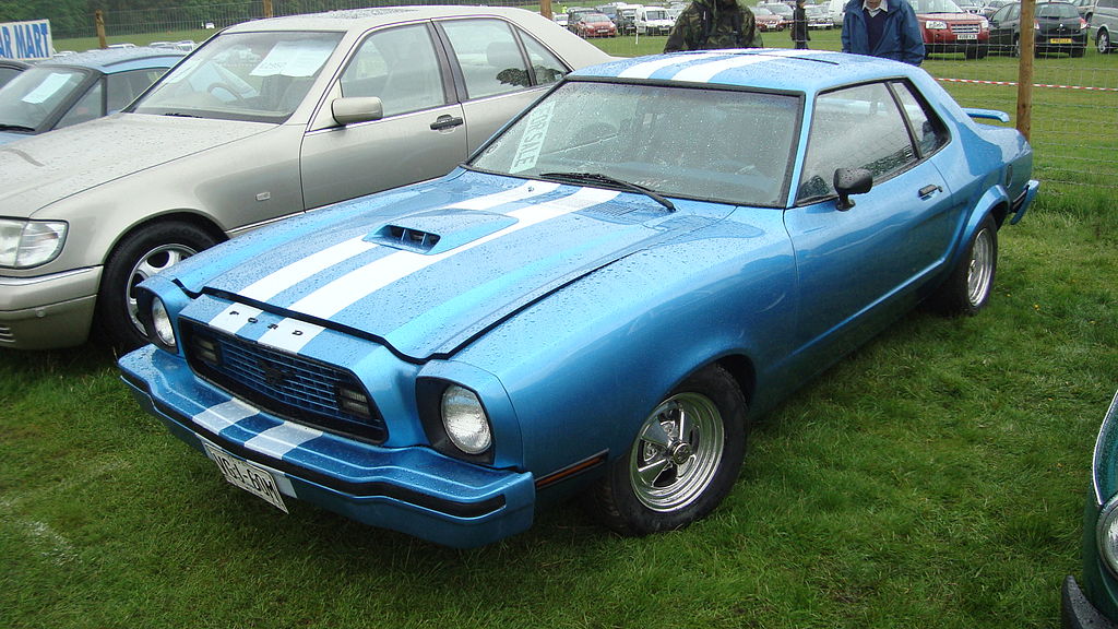 Close-up photo of a Blue 1974 Ford Mustang II 2.8 V6