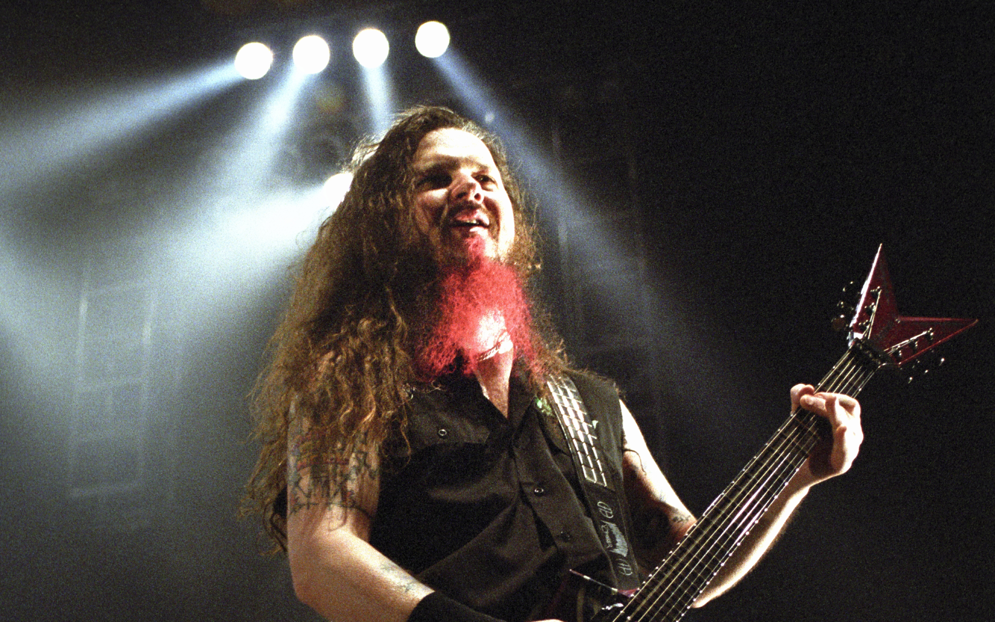 Darrell Dimebag Abbott performs on stage