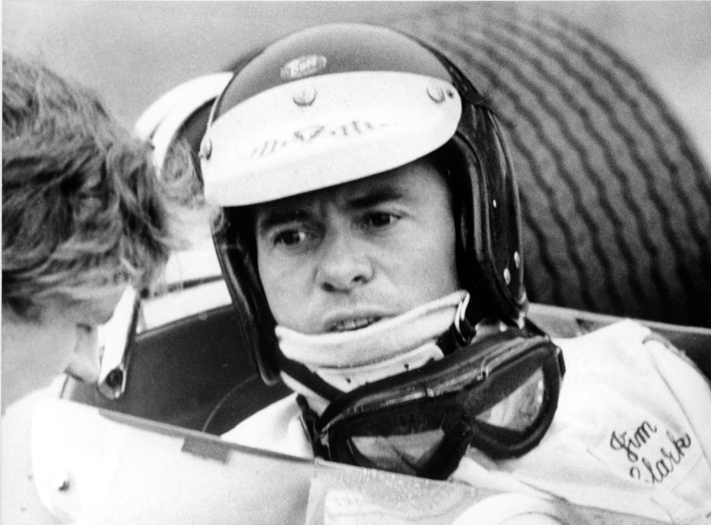 The British racing driver Jim Clark talks to a mechanic shortly before the start on April 7, 1968 at the Hockenheimring