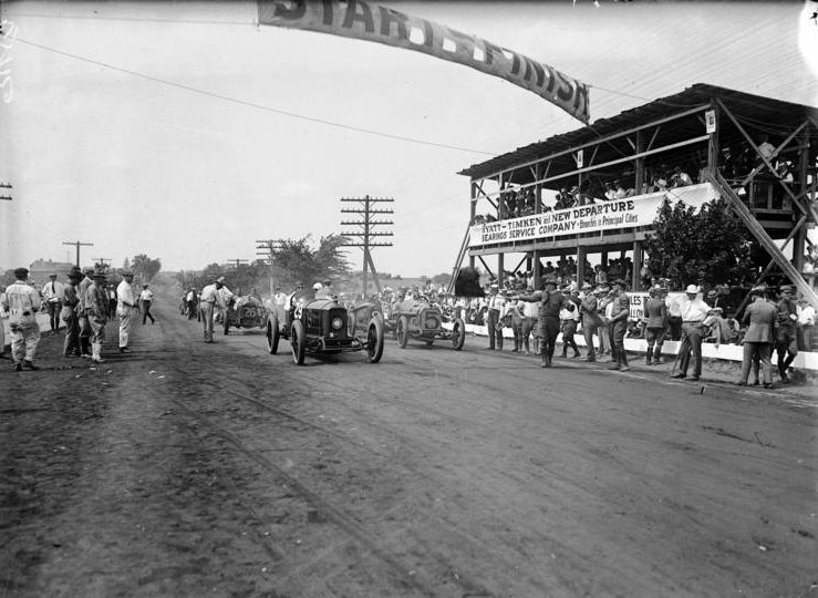 The start of the Elgin National Road Races on Aug. 23, 1919.