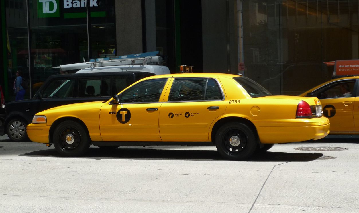 Ford Crown Victoria (NYC Taxi)