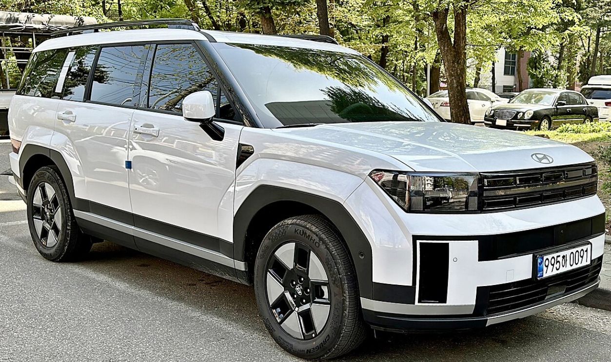 Hyundai Santa Fe (2024)