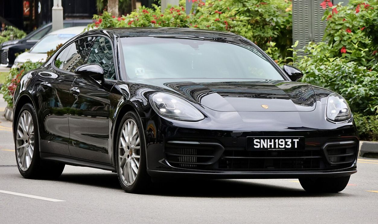 Porsche Panamera (2024)