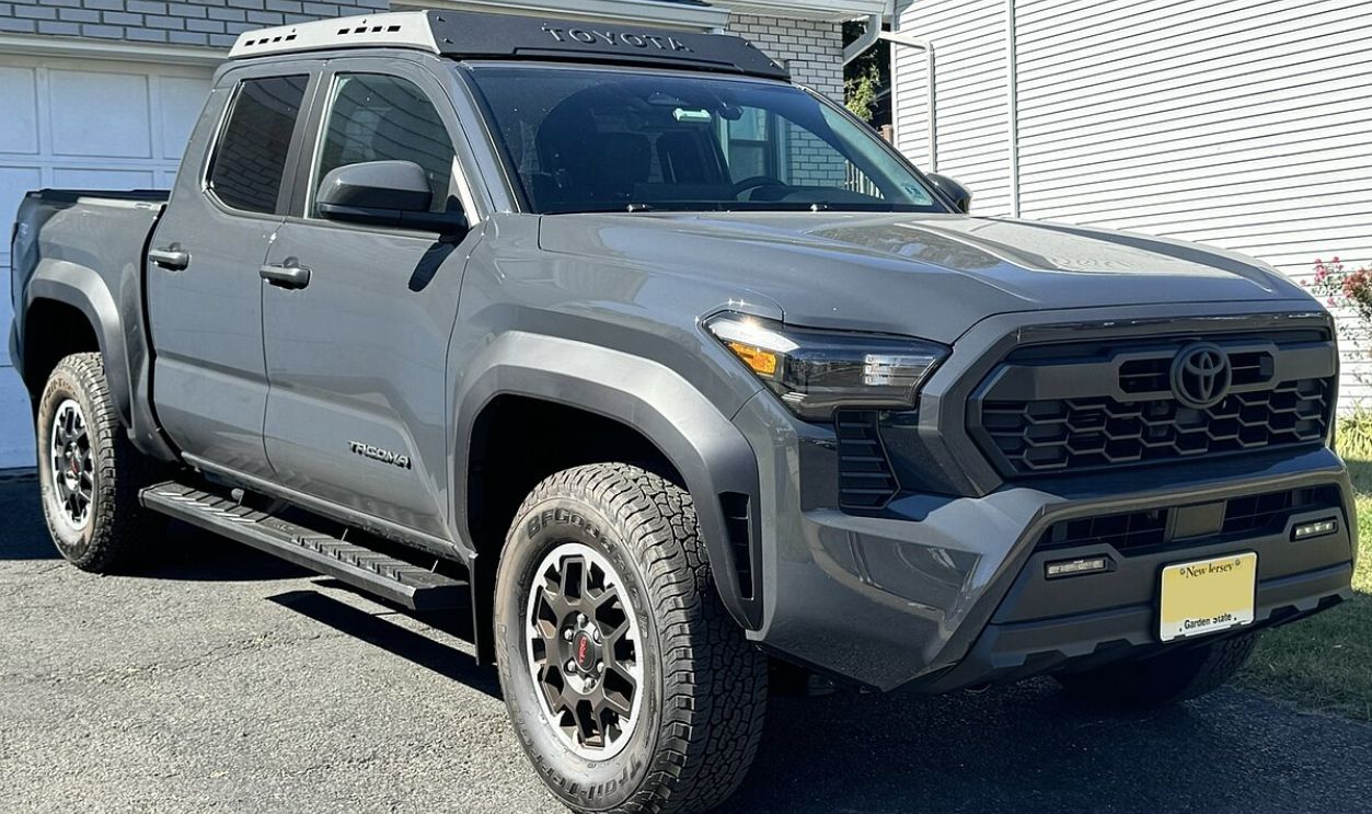 Toyota Tacoma (2024)