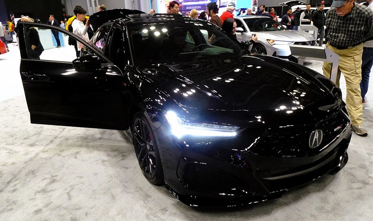 Acura TLX (2024)