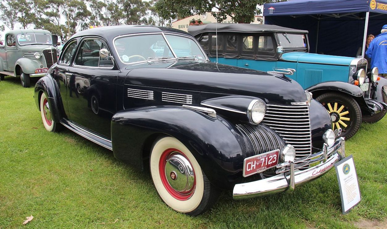 Cadillac Series 62 Coupe