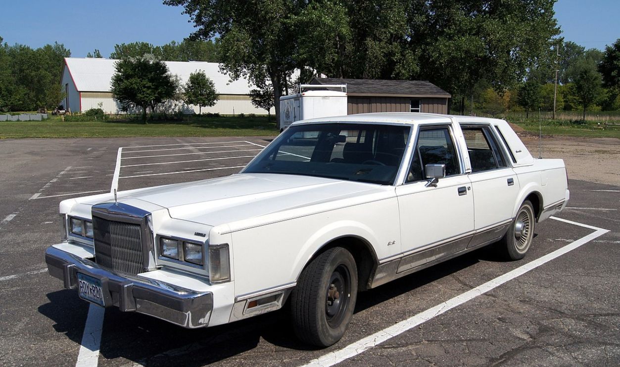 88 Lincoln Town Car 