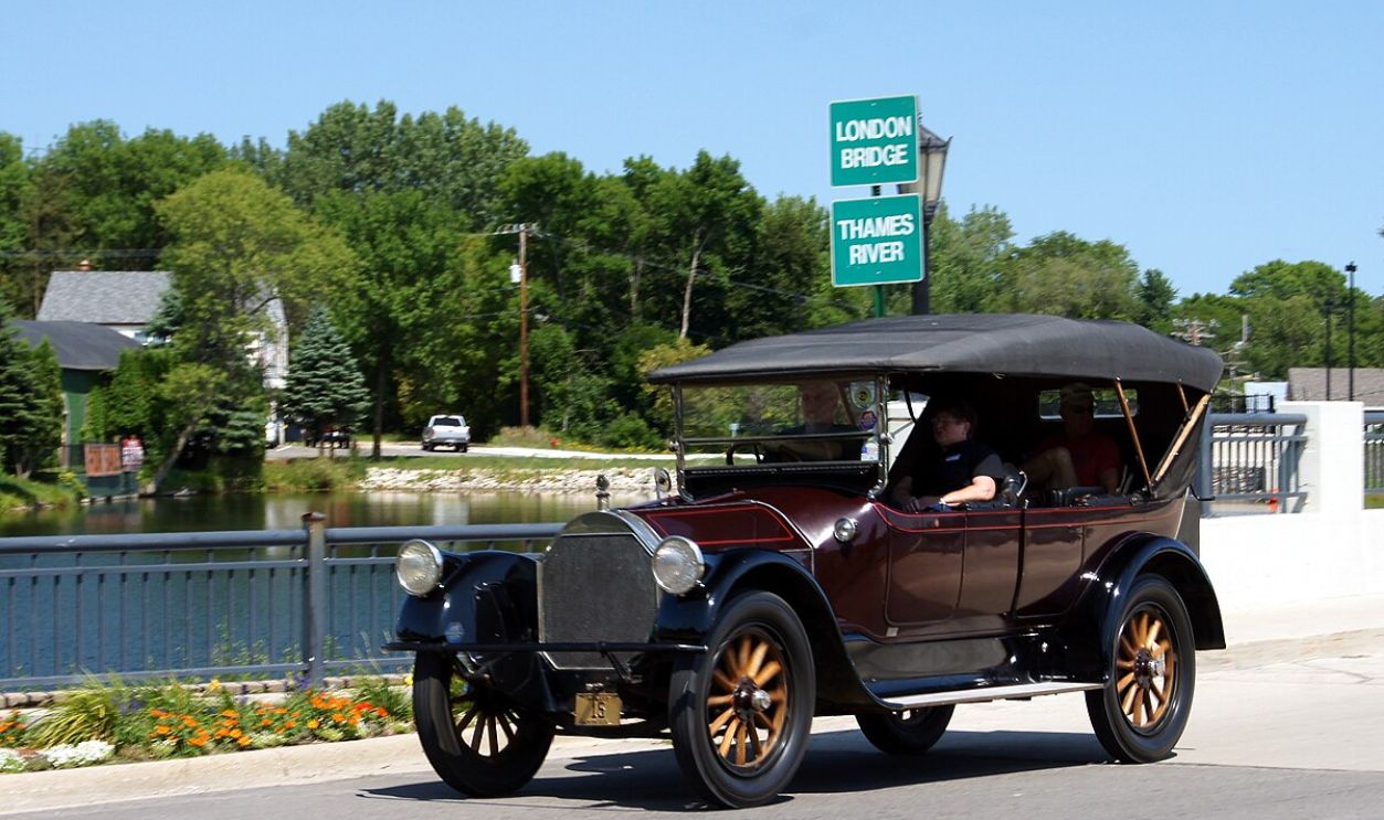 1916 Pierce-Arrow Model 66