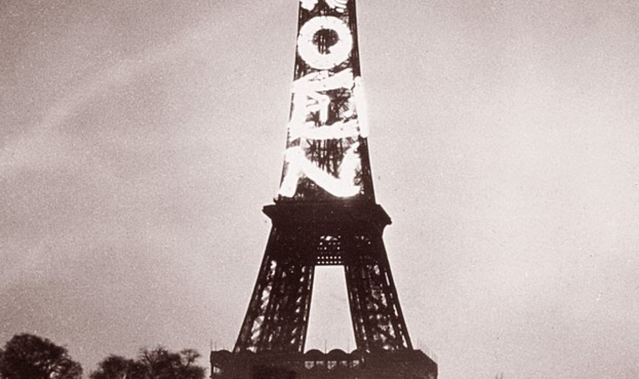 The Eiffel Tower in 1925 