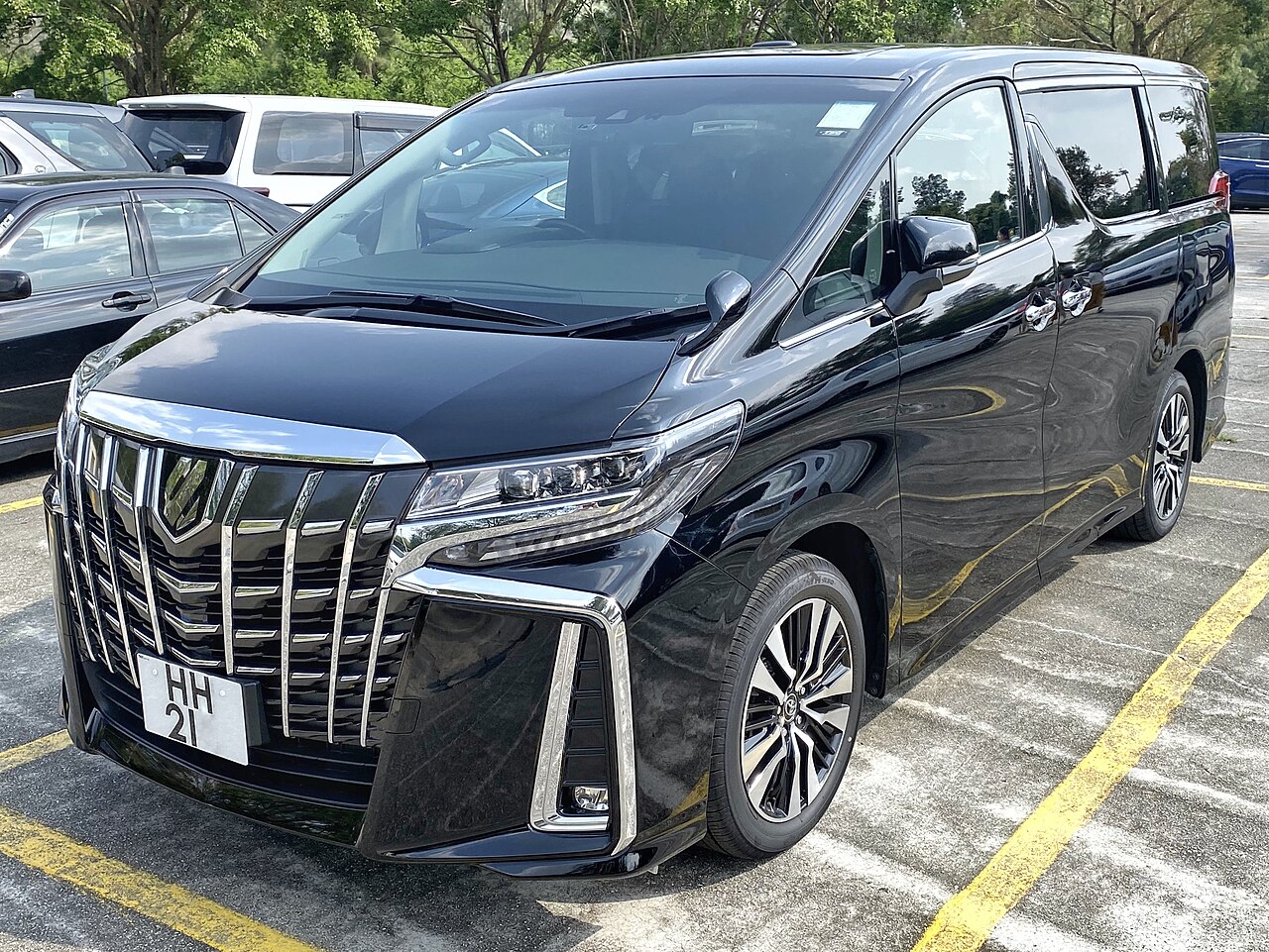 Image of black 2018 Toyota Alphard V6