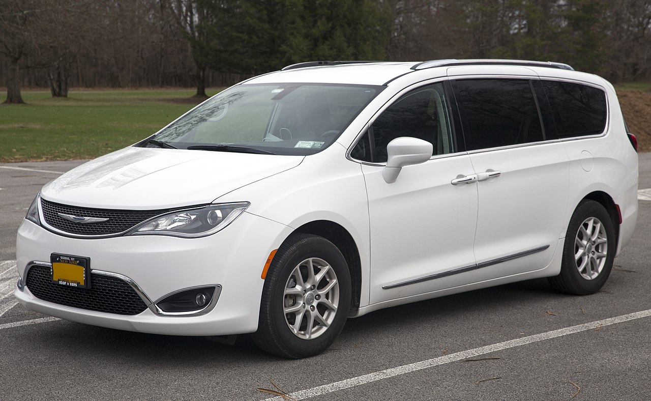 Image of 2020 Chrysler Pacifica Touring L In Bright White, Front Left