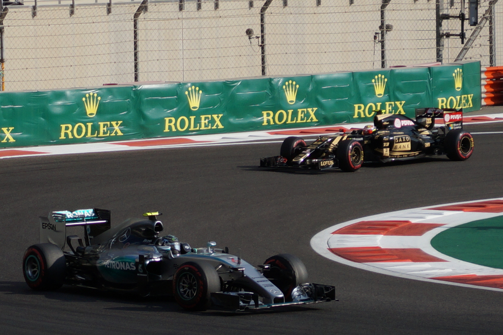 Nico Rosberg and Romain Grosjean at the 2015 Abu Dhabi Grand Prix