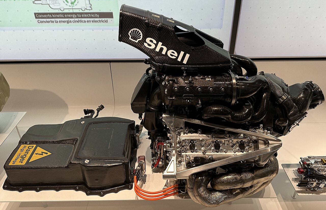 Scuderia Ferrari 065/6 engine