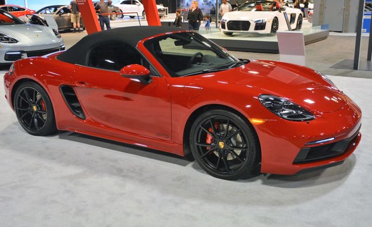 Red Porsche 718 Boxster GTS