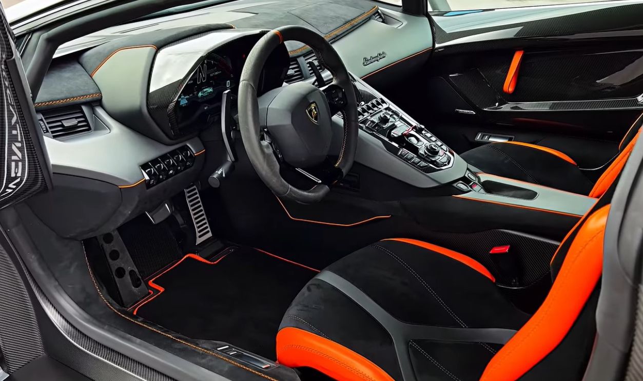 Lamborghini Aventador SVJ