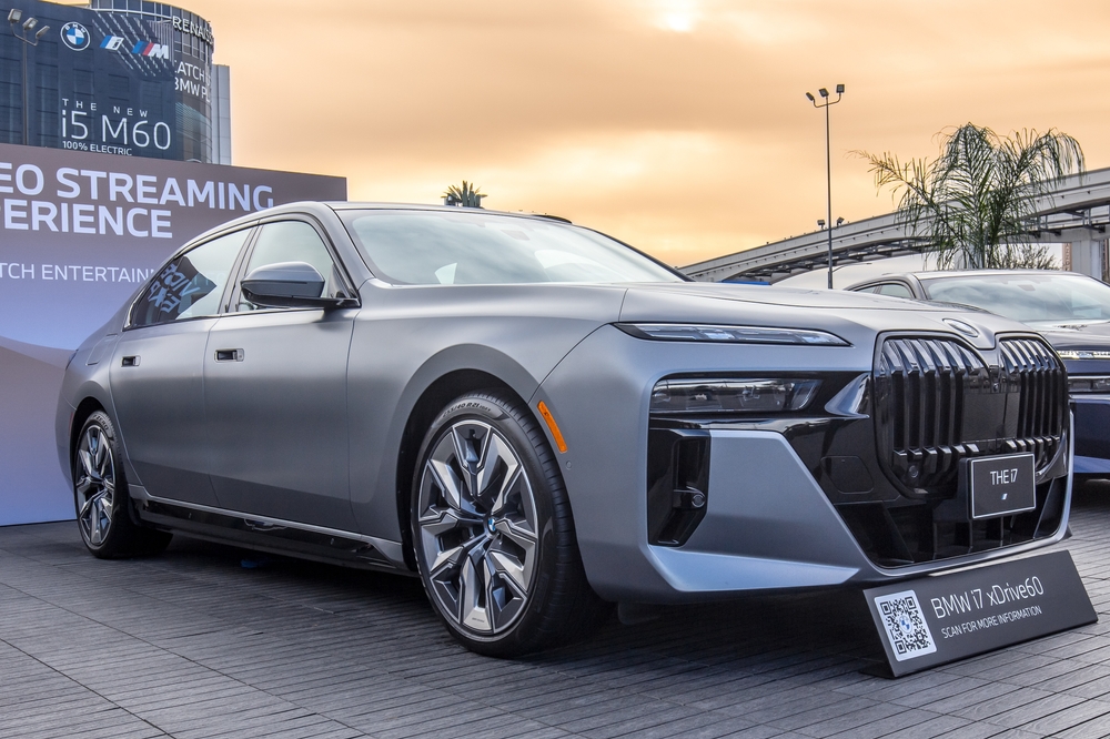 Brand new i7 xDrive60 fully electric car on display.