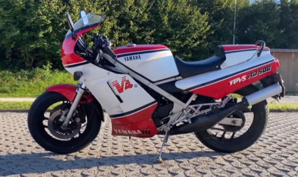 1983 Yamaha RZ500