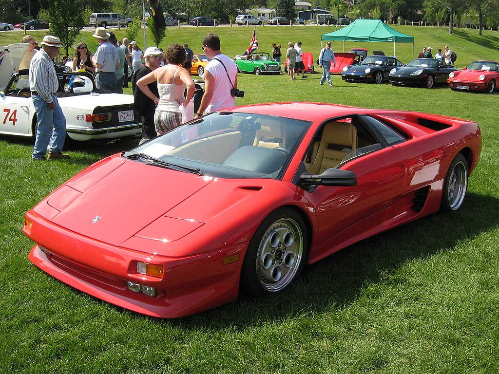 Close-up photo of a Red 1990 Lamborghini Diablo