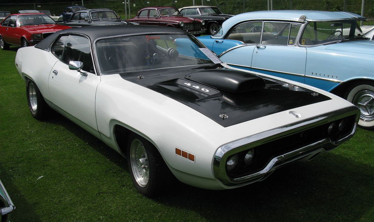 1971 Plymouth Road Runner - 2 
