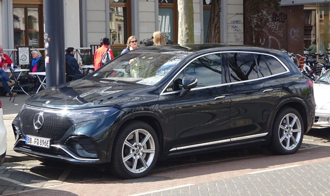 2022 Mercedes-EQ EQS SUV