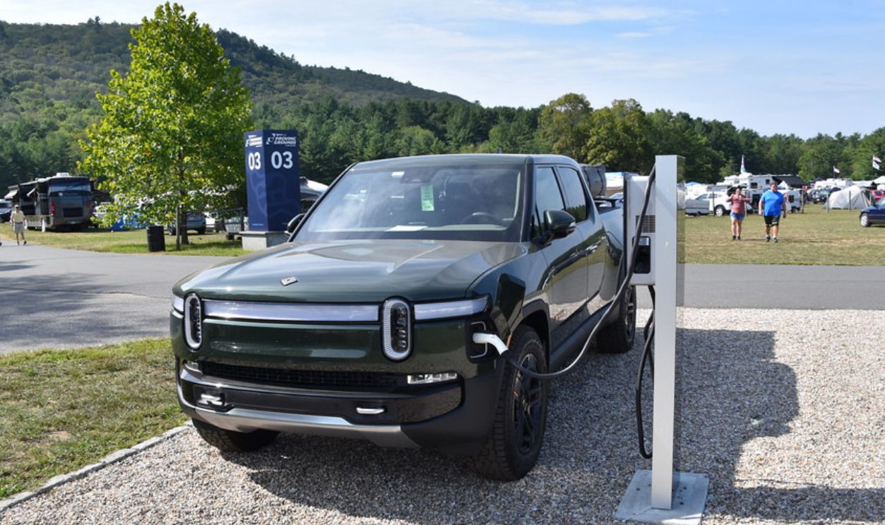 2022 Rivian R1T