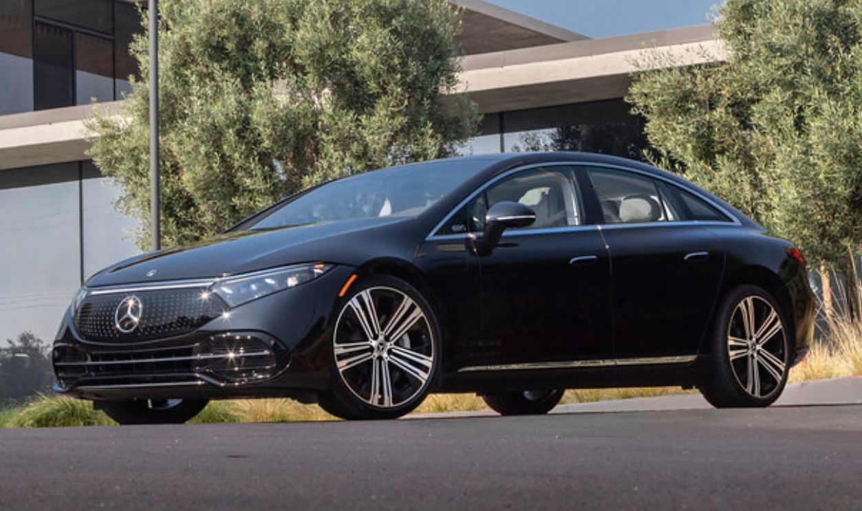 Mercedes-EQ EQS Sedan