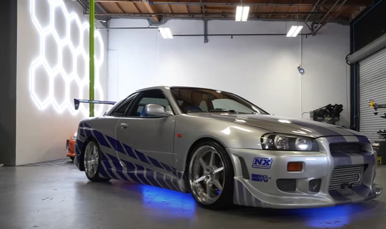 Nissan Skyline GT-R R34 