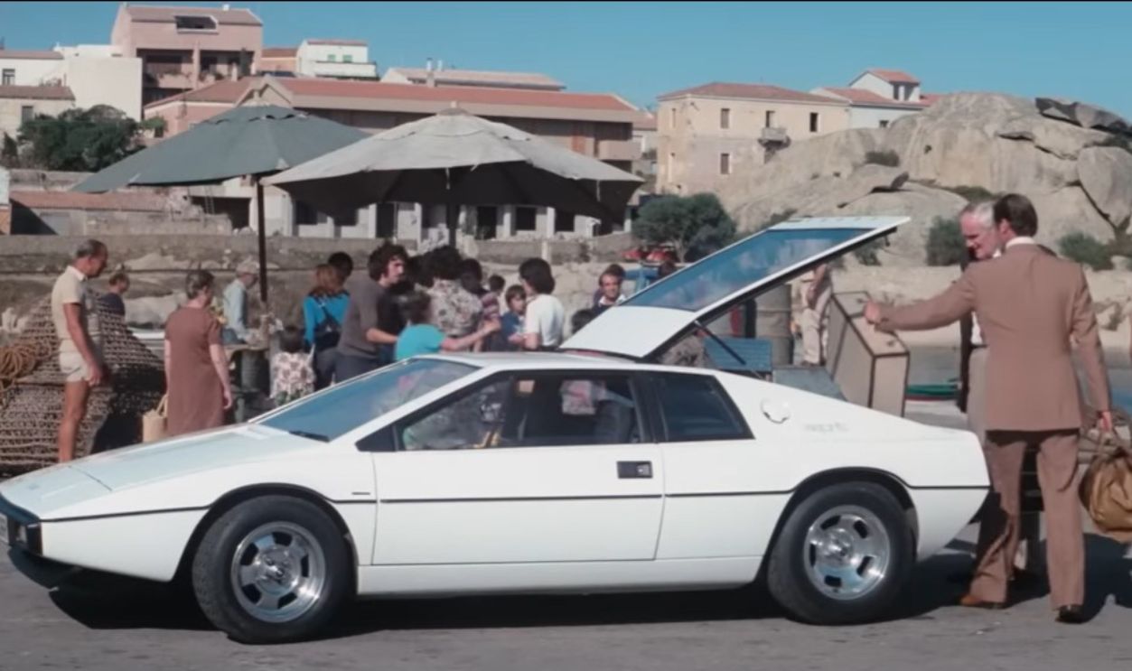 The Spy Who Loved Me (1977): Lotus Espirit S1