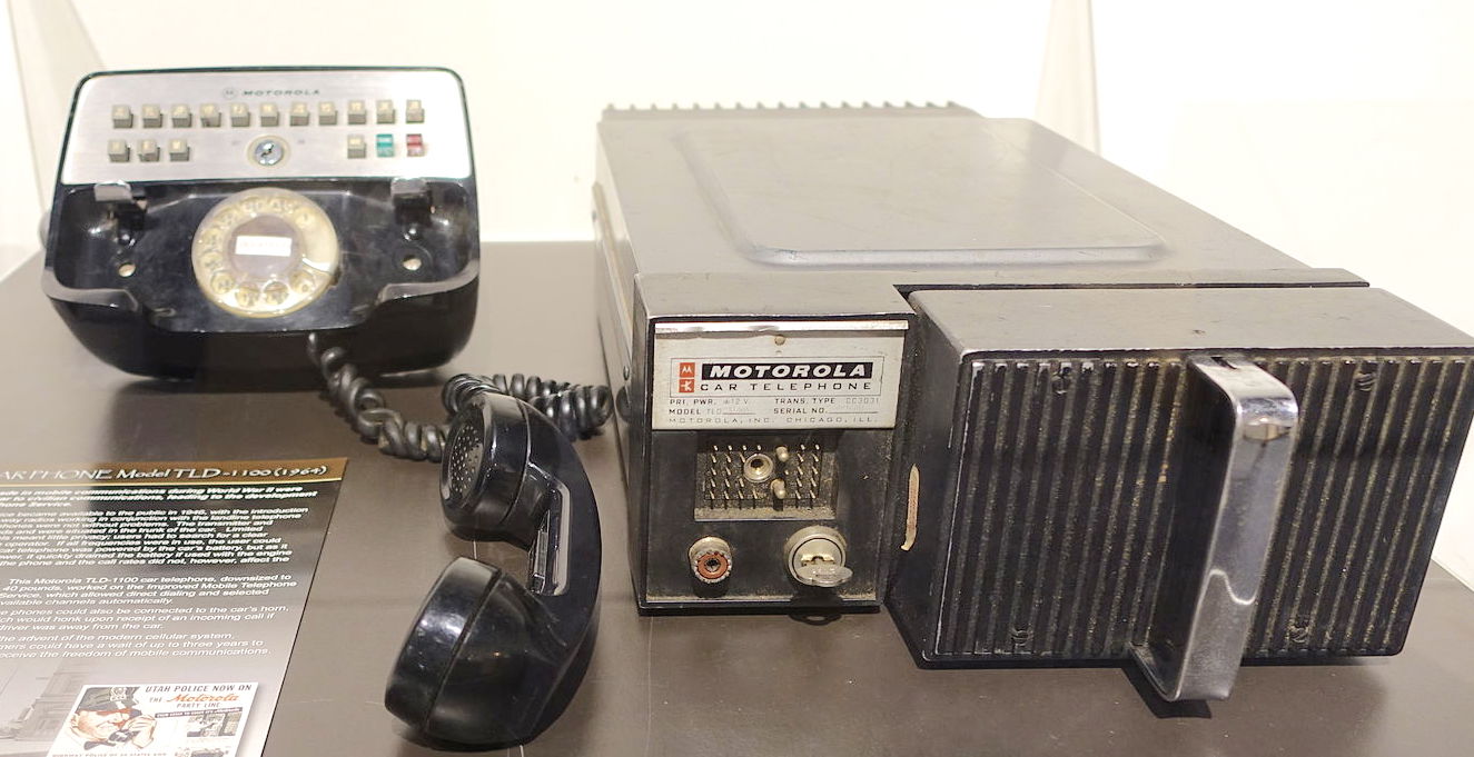 Motorola Carphone Model Tld-1100, 1964