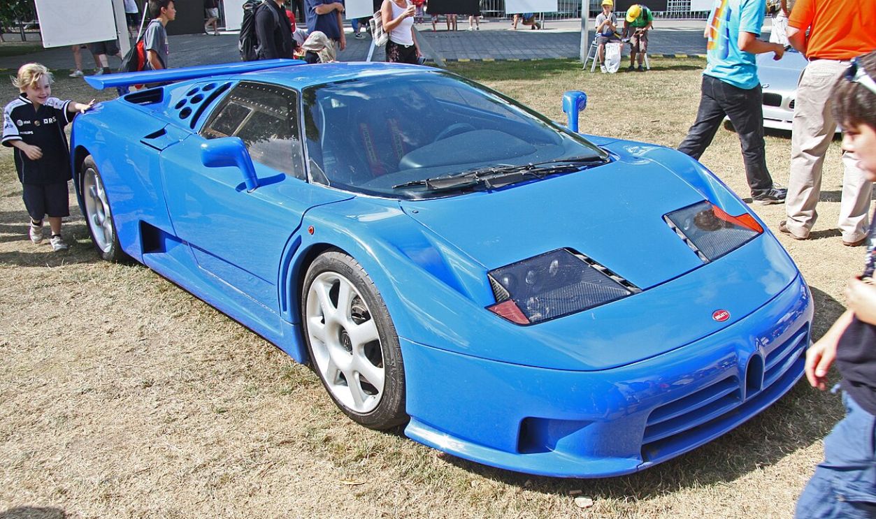Bugatti EB110 SS (1992)