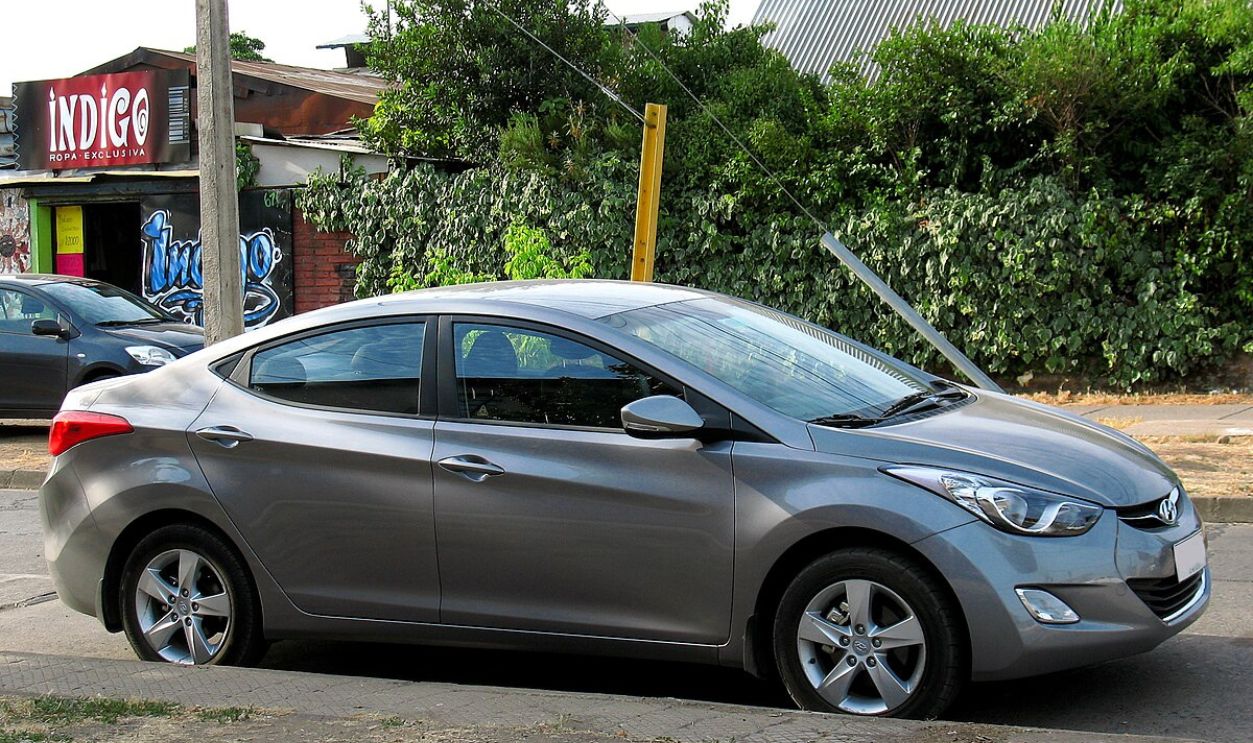 Hyundai Elantra 
