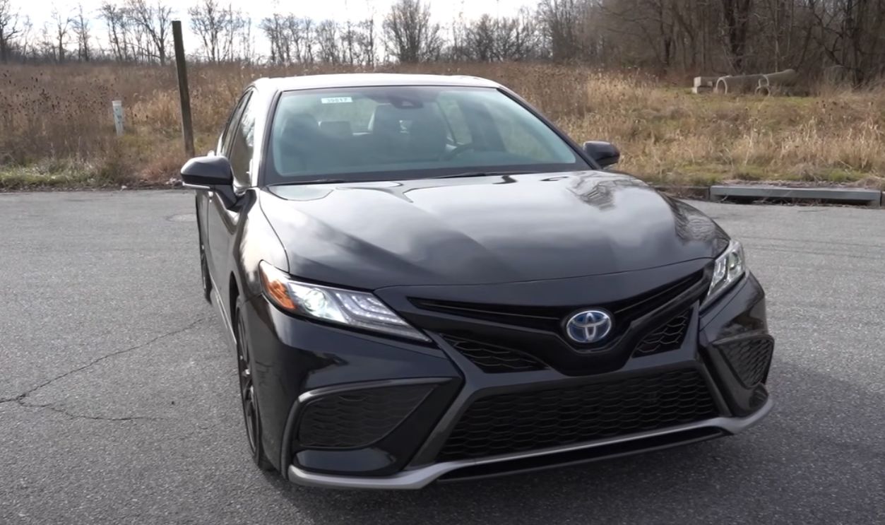 Toyota Camry Hybrid 
