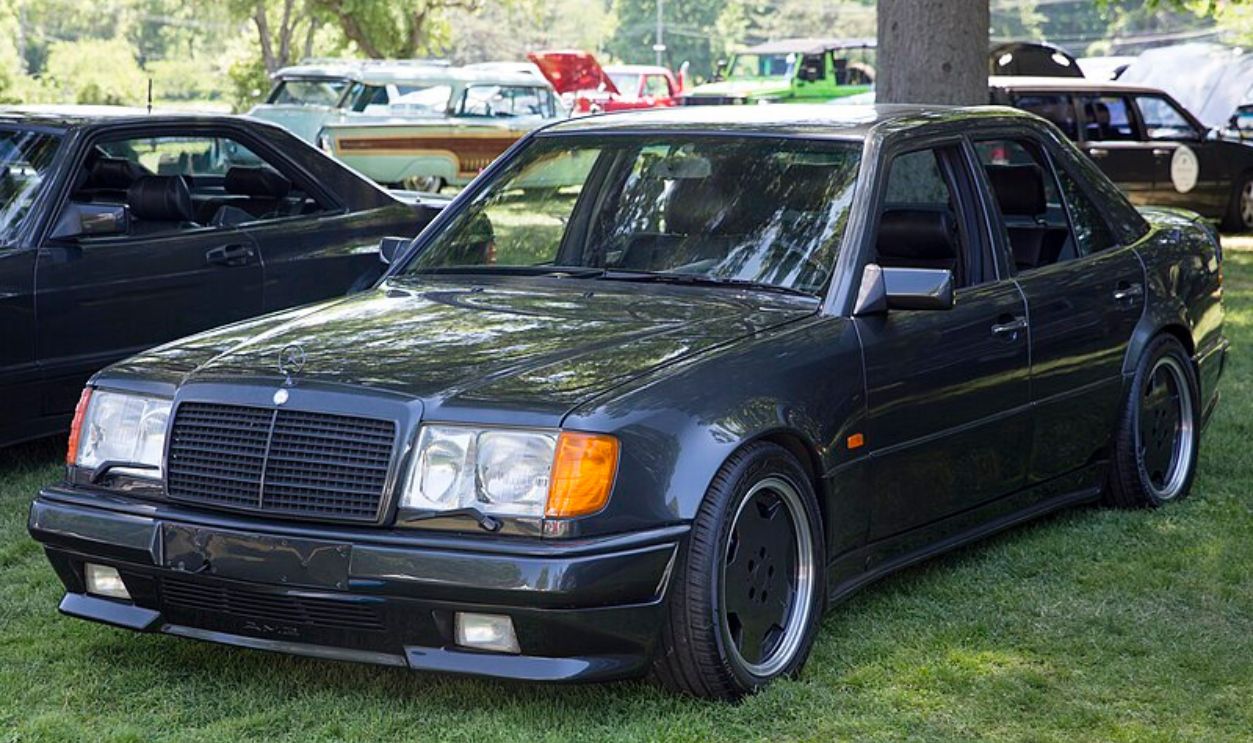 Mercedes-Benz 500E