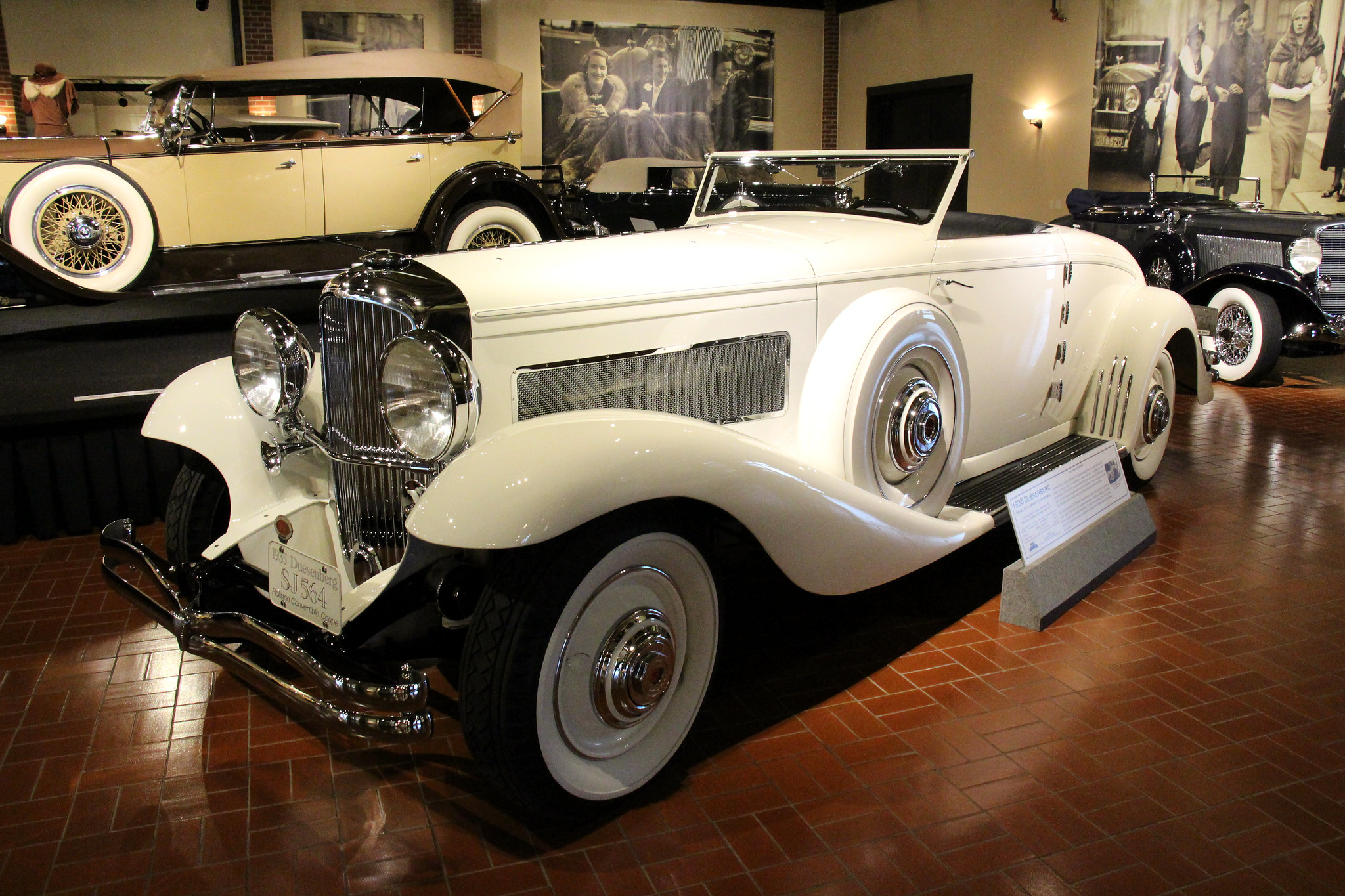 1935 Duesenberg JN Rollston Cabriolet