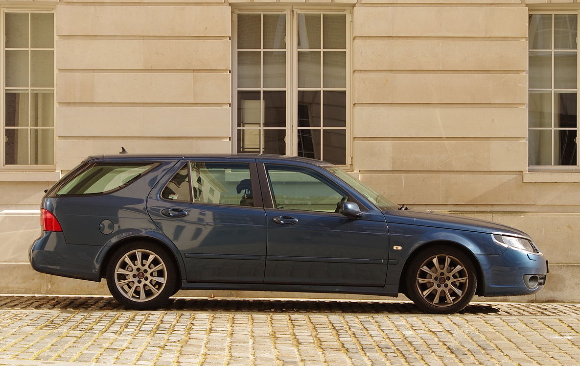 Saab 9-5 Sport Combi in London - 2012