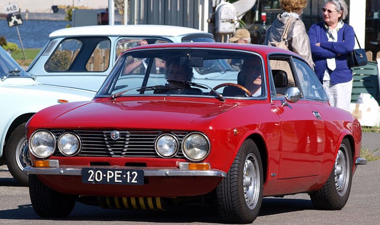 1977 Alfa Romeo GT 1300 Junior