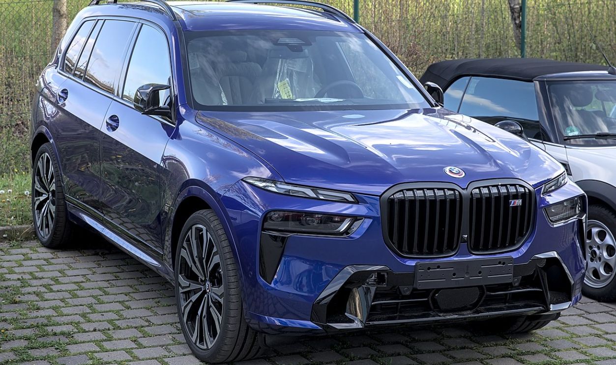 2023 BMW X7