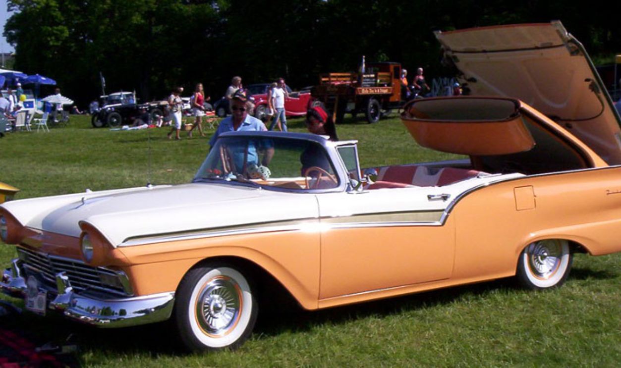 1957 Convertible Ford Fairlane