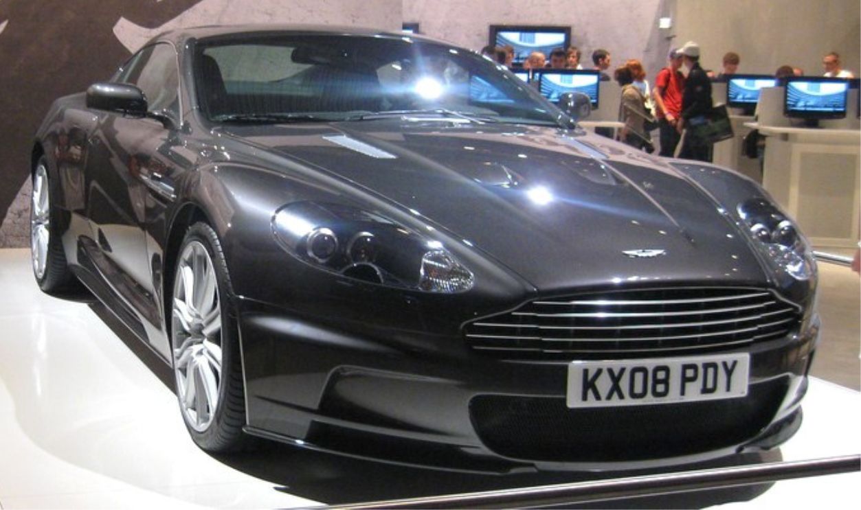 Aston Martin DBS V12